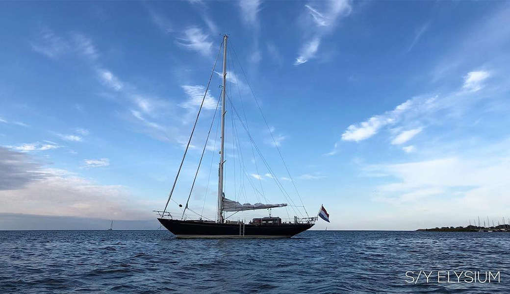 Hero_image_Elysium_Yacht