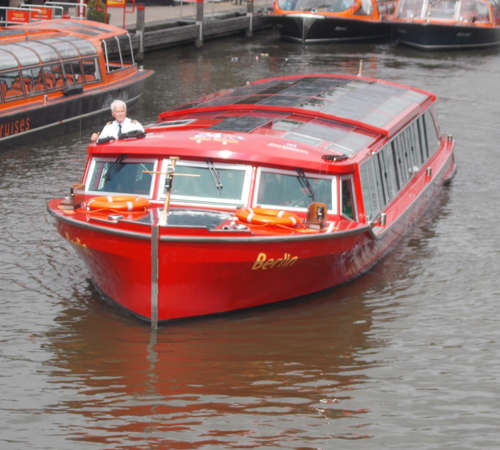 Slider_Canal_boats_Lovers