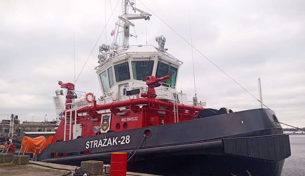 Hero-image-Strazak-28-fire-fighting-vessel